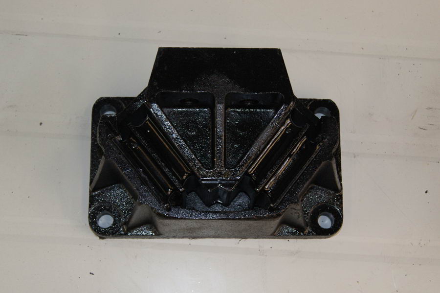 歐曼發(fā)動(dòng)機懸置H4101020003A0